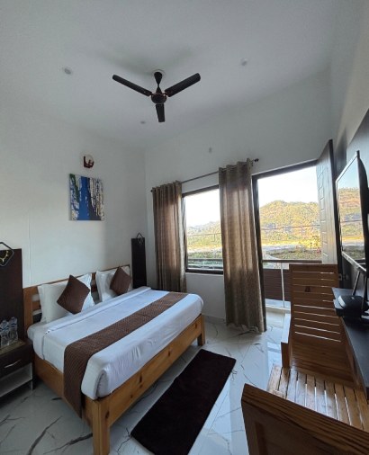 family rooms in almora