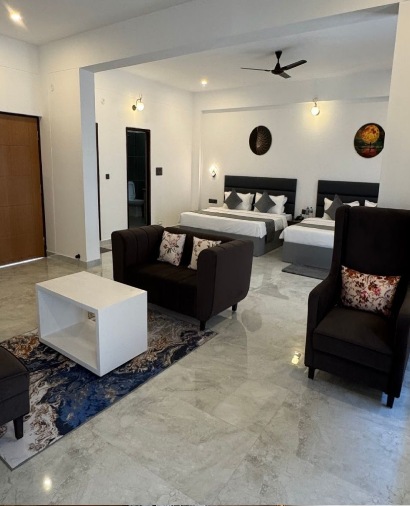 best hotel in almora